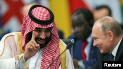 سعودی ولی عہد محمد بن سلمان اور روسی صدر پوٹن (فائل)