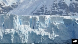 Warmer ocean water is heating the ice shelves from below. Ice shelves are large masses of ice which stick out from the land over the sea. 