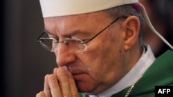 Uskup Agung Luigi Ventura, Mantan duta besar Vatikan untuk Perancis, diadili atas tuduhan pelecehan seksual. (Foto: dok). 