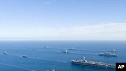 အမေရိကန်၊ တောင်ကိုရီးယား စစ်သင်္ဘောများ ပူးတွဲ စစ်ရေးလေ့ကျင့်စဉ်။ ဇူလိုင် ၂၇၊ ၂၀၁၀။
