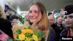 Мария Бутина в московском аэропорту после прибытия из США, 26 октября 2019 года