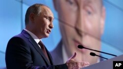 19일 블라디미르 푸틴 러시아 대통령이 발다이국제토론에서 연설하고 있다.