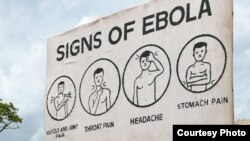 Bảng chỉ dẫn các triệu chứng của bệnh Ebola.