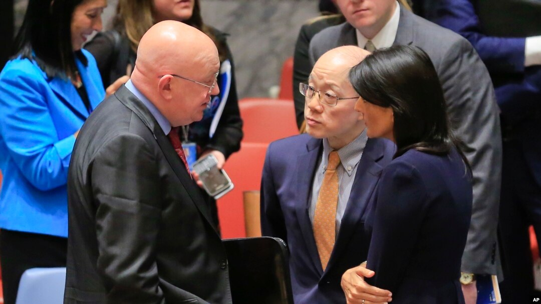 Ambasadori Rusije (L), Kine i SAD u UN-u