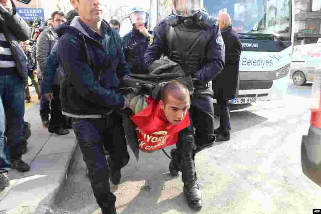 Turkish police arrest people who were planning to demonstrate in front of the controversial new palace of President Recep Tayyip Erdogan. Protests were to denounce the impunity of the police after the killing of a 16-year-old boy during mass protests in June 2013 in Ankara.