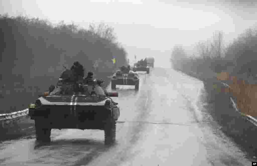 مشرقی یوکرین میں جاری حالیہ لڑائی پانچ ستمبر کو کیئف اور روس کے حمایت یافتہ باغیوں کے درمیان ہونے والے جنگ بندی معاہدے کے بعد سے سب سے زیادہ ہلاکت خیز لڑائی ہے۔