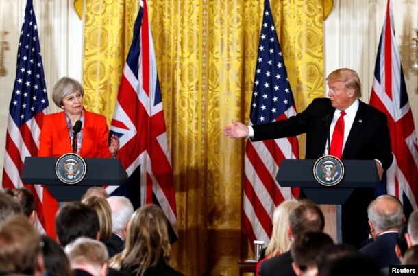 El presidente Donald Trump y la primera ministra británica Theresa May, durante la conferencia de prensa que ofrecieron en la Casa Blanca. Enero 27 de 2017.