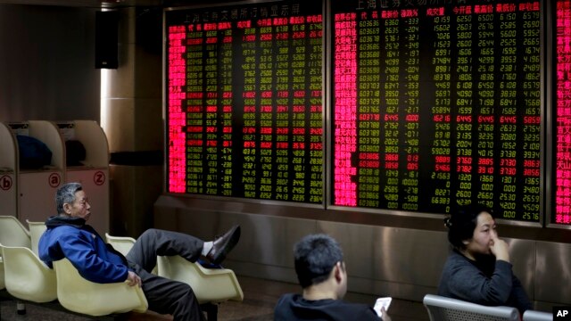 Los mercados financieros chinos cayeron a sus niveles más bajos desde 2011, tras el desplome del precio del petróleo.