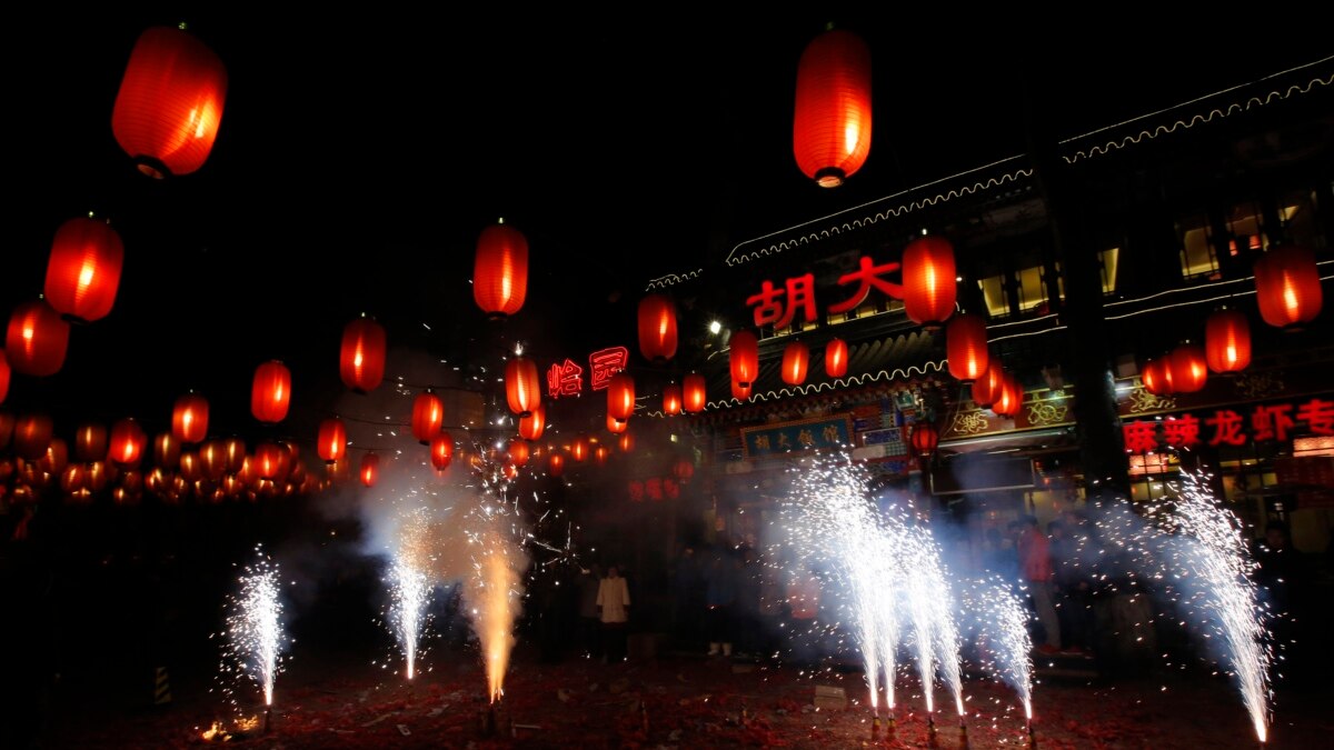 Asians Usher In Lunar New Year Asians Usher In Lunar New Year