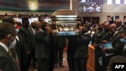 弗洛伊德葬禮於休斯頓舉行。