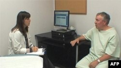 Glumci glume "standardizovane pacijente"