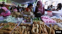 Pemerintah mencatat 13.500 unit pasar tradisional dengan 12,5 juta pedagang di seluruh Indonesia.