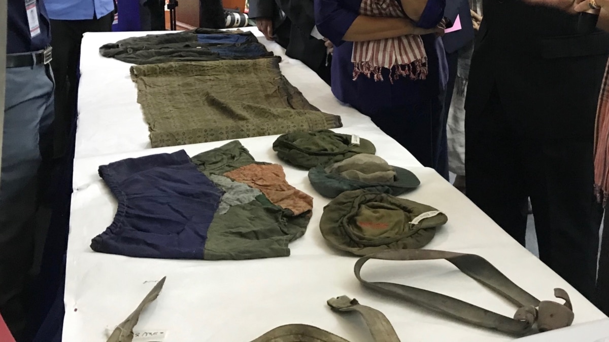 ជនរងគ្រោះ​នៃ​របប​ខ្មែរ​ក្រហម ផ្តល់​ការគាំទ្រ​ដល់​ជំនួយ​អាមេរិក​ឲ្យ​រក្សាទុក​សម្លៀក​បំពាក់​អ្នកទោស​គុក​ទួលស្លែង