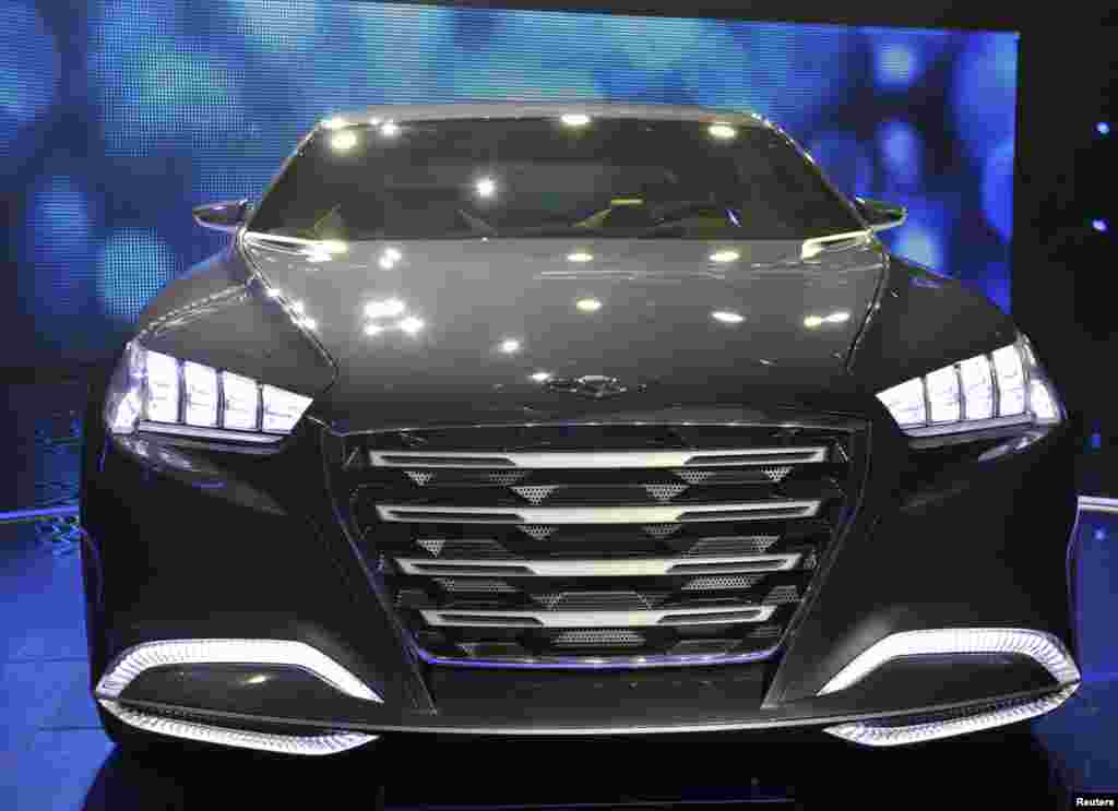 Hyundai HCD14 luxury concept 