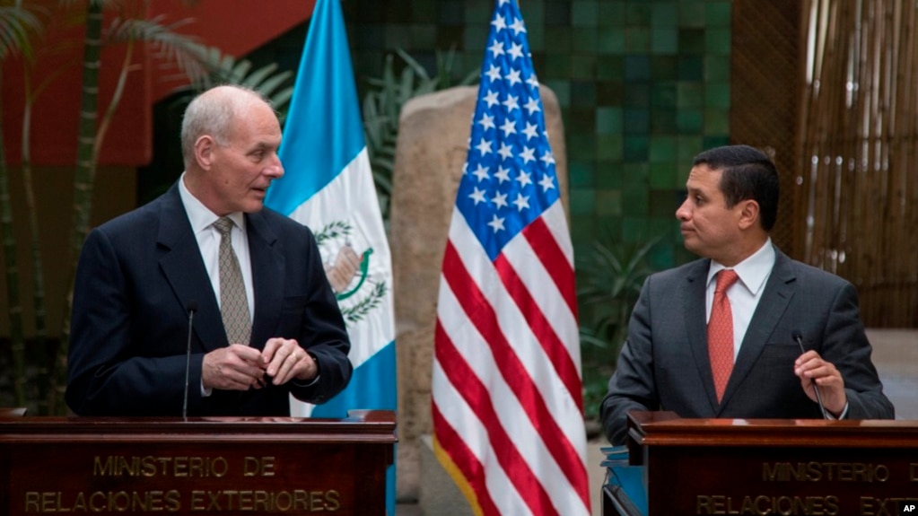 Declaración conjunta de Kelly con el canciller de Guatemala, Carlos Raúl Morales.