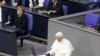 Đức Giáo Hoàng cảnh báo các nhà lập pháp Đức không nên lạm dụng quyền