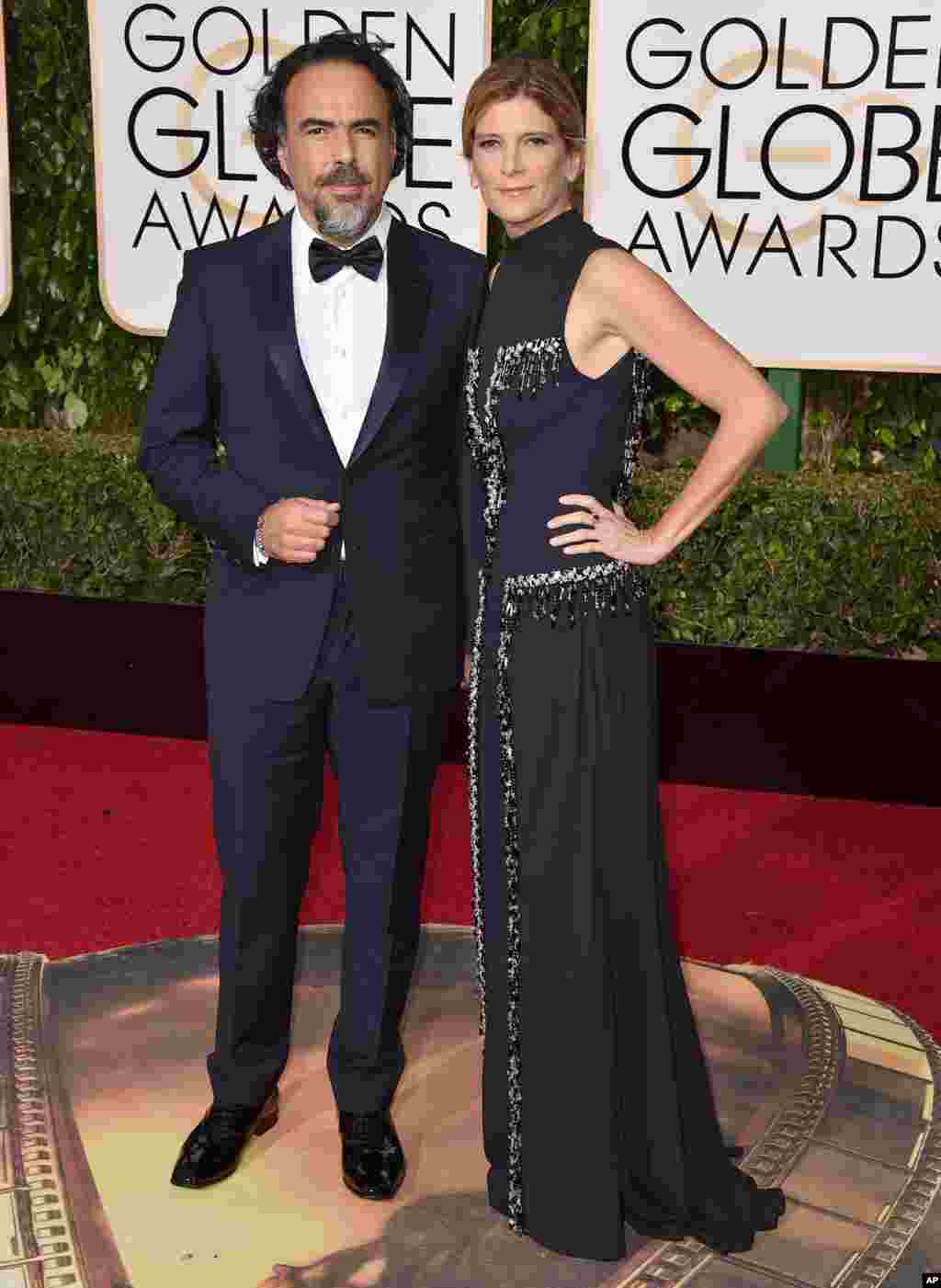 جایزه بهترین کارگردان گلدن گلوب ۲۰۱۶ به &quot;الخاندرو اینیاریتو&quot;، کارگردان مکزیکی برای فیلم بازگشته رسید. در عکس او و همسرش الادیا هاگرمن می بینید. 