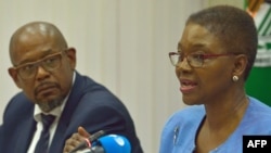 UN emergency relief coordinator, Valerie Amos (R) and UNESCO special envoy for peace and reconciliation, Forest Whittaker give a press conference about the situation in South Sudan, on Feb. 9, 2015 in Nairobi.