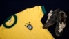 Un maillot de Pelé vendu 30.000 euros aux enchères 