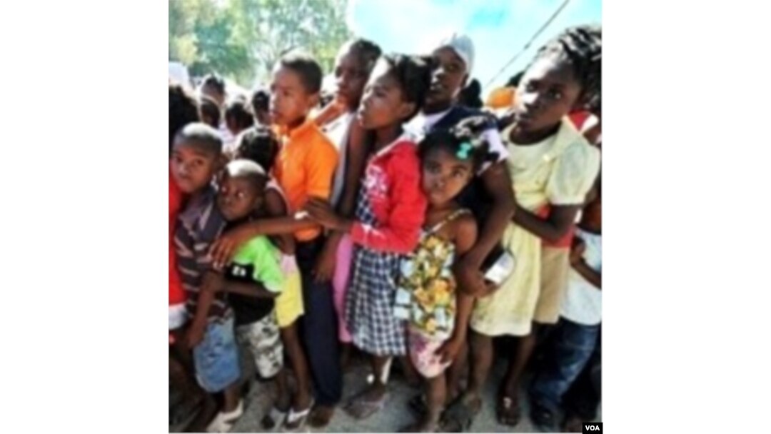 Proses adopsi anak-anak Haiti berjalan lamban, karena kekawatiran perdagangan manusia dan kelangkaan dokumen.