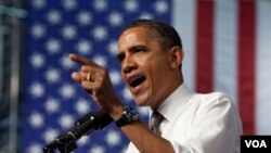 El secretario del Interior de EEUU, Ken Salazar, sugirió que Barack Obama merece el voto de los latinos en 2012 porque "se preocupa" por sus causas.