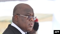 Le président congolais Felix Tshisekedi donne un discours aux funérailles d'État du défunt président tchadien Idriss Deby Itno, à N'Djamena, le 23 avril 2021.