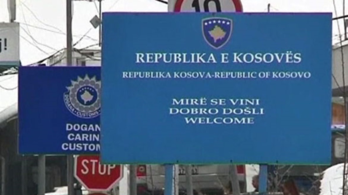 Kosova thotë se 10 nga pjesëtarët e policisë së saj janë ndaluar në Serbi