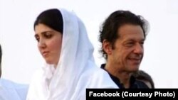 عایشه گلالۍ د پاکستان تحریک انصاف مشر عمران خان خلاف د جنسي ځورونې الزامات لگولي دي