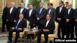 نخستوزیر مجارستان در کنار معاون اول رئیسجمهوری ایران و جمعی از اعضای کابینه