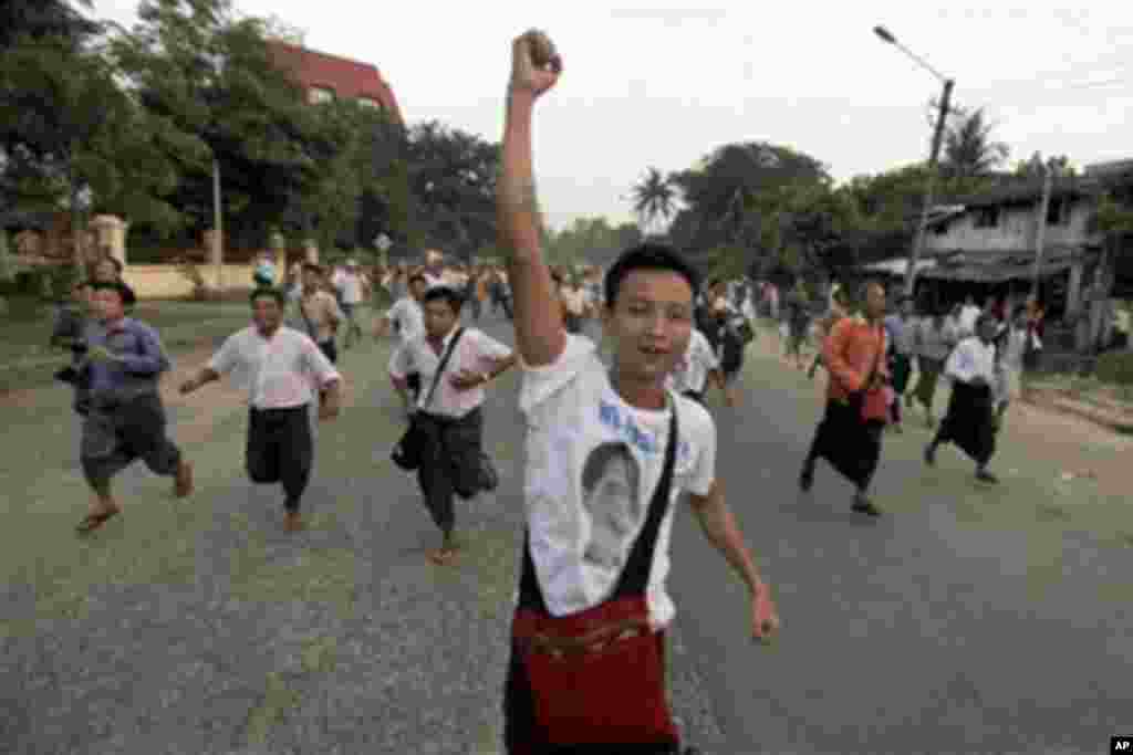 昂山素季得自由 缅甸内外祝贺声