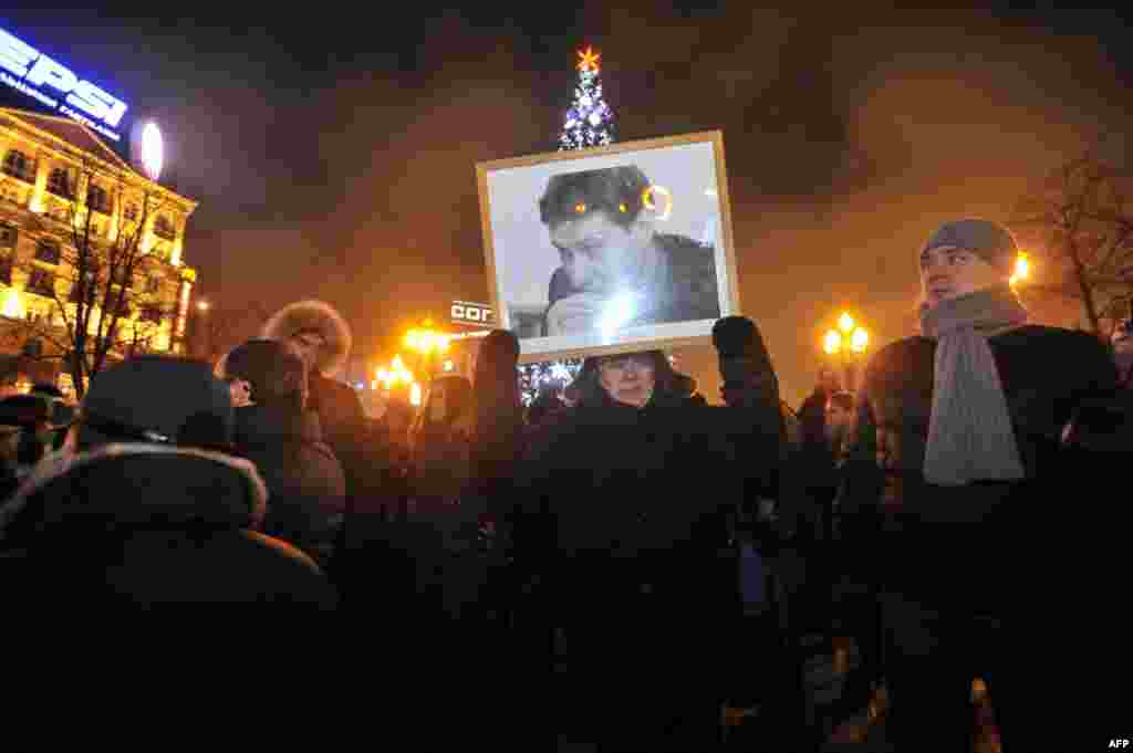 Москва и Санкт-Петербург: митинг памяти Станислава Маркелова и Анастасии Бабуровой