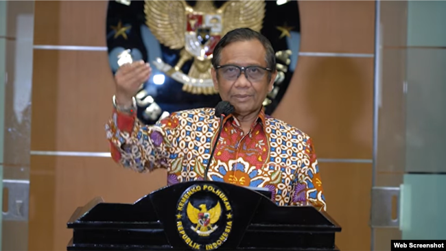 Menko Polhukam Mahfud MD memberikan konferensi pers di Jakarta (foto: dok./courtesy: Kemenko Polhukam)