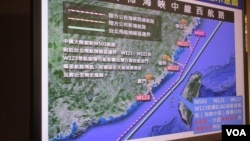 Bức ảnh chụp các tuyến đường bay mới của Trung Quốc, có tên M503, được đưa ra tại Viện lập pháp Đài Loan.