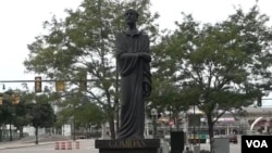 Կոմիտաս վարդապետի արձանը՝ ԱՄՆ-ի Դետրոյթ քաղաքում 