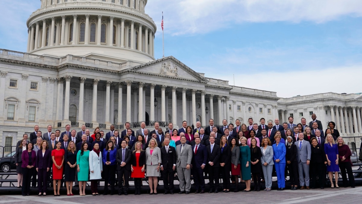 In New US Congress, Each Party Controls a Chamber