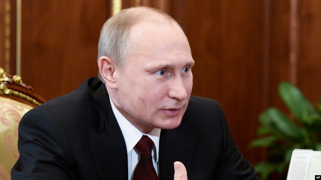 Ông Putin nói: "Hy Lạp không hề đề cập tới vấn đề viện trợ. Chúng tôi đã thảo luận về sự hợp tác trong nhiều lãnh vực kinh tế, kể cả việc thực hiện những dự án lớn về năng lượng."
