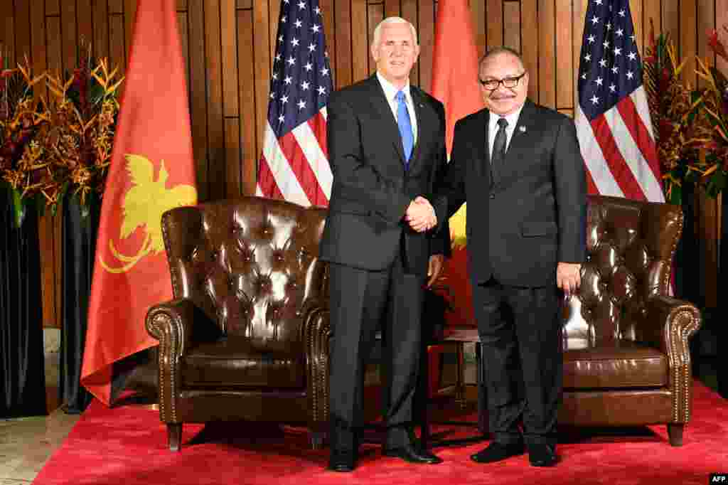دیدار مایک پنس، معاون رئیس جمهوری آمریکا با پیتر اونیل، نخست وزیر پاپوآ گینه نو. &nbsp;