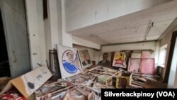 Фото: Всередині одного з покинутих будинків у Прип'яті