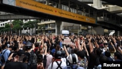 ထိုင်းနိုင်ငံ ဘန်ကောက်မြို့မှာ တွေ့ရတဲ့ ဆန္ဒပြပွဲ မြင်ကွင်း။ (အောက်တိုဘာ ၁၅၊ ၂၀၂၀)