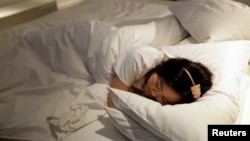 A new study suggests that people who have inconsistent sleep times and duration are more likely to have metabolic syndrome.