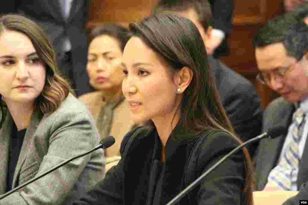 Ms. Monovithya Kem, CNRP&#39;s deputy director general of public affairs, testified at the open hearing on &ldquo;Cambodia&#39;s Descent: Policies to Support Democracy and Human Rights&rdquo; on Tuesday December 12, 2017 at the Rayburn House Office Building. (Sreng Leakhena/VOA Khmer)