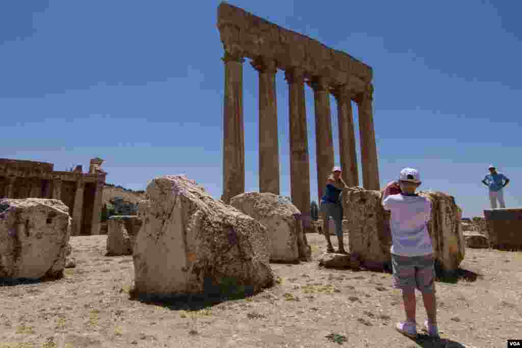 Visitor numbers to Baalbek are down as tourists stay away from the region in the wake of the Syrian war. (John Owens for VOA News)