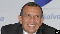 Honduras President Porfirio Lobo Sosa (file photo)