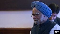 سابق بھارتی وزیر اعظم کا کہنا ہے کہ نئی دہلی فسادات اور مذہبی عدم برداشت کے رویوں نے بھارت کو بہت نقصان پہنچایا ہے۔ (فائل فوٹو)