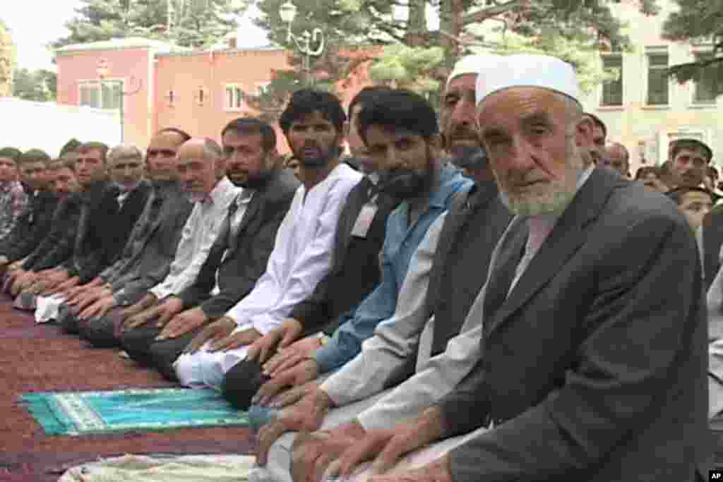 برپایی نماز عید فطر در کابل با شرکت رئیس جمهور افغانستان