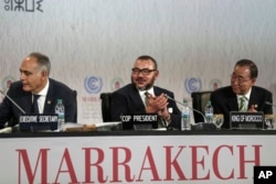 From left, Morocco's Foreign Minister Salaheddine Mezouar, Morocco's King Mohammed VI and U.N. Secretary-General Ban Ki-moon attend the opening session of the U.N. climate conference in Marrakech, Morocco, Nov. 15, 2016.