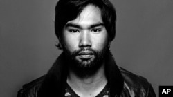 Pete Pin is a Cambodian-American documentary photographer based in New York.