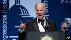 El presidente Barack Obama encargó al vicepresidente Joe Biden para presentar una propuesta que permita controlar las armas en EE.UU.