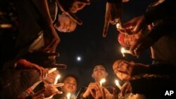 Pelaksanaan Earth Hour di Jakarta (28/5).