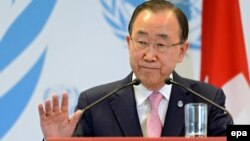 Le Secrétaire général des Nations Unies Ban Ki-moon lors d’une conférence de presse tenue après la Conférence de Genève sur la prévention extrémisme violent, au siège européen des Nations Unies à Genève, Suisse, 08 avril 2016. epa/ MARTIAL TREZZINI